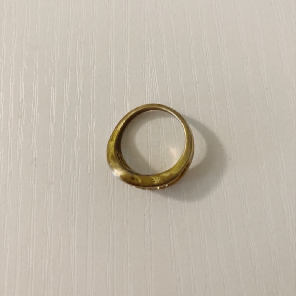 gold ring - Picture 3 of 4
